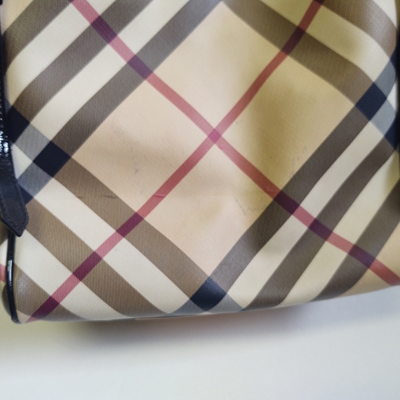 Burberry Canterbury Black Patent Bag - Picture 8 of 14